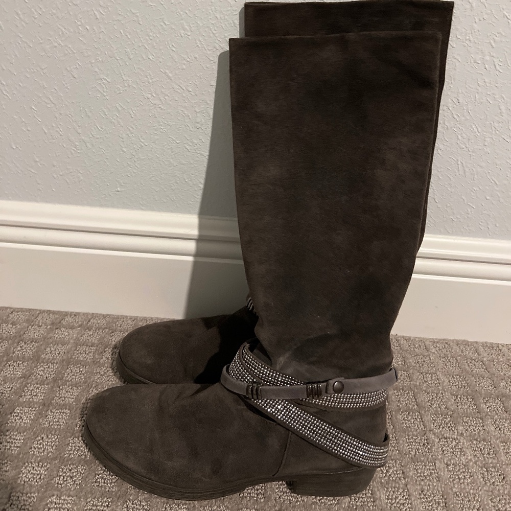 Gianluca Tombolini flat heeled, suede boots size 6